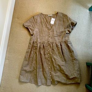 Never worn madewell dress; size large